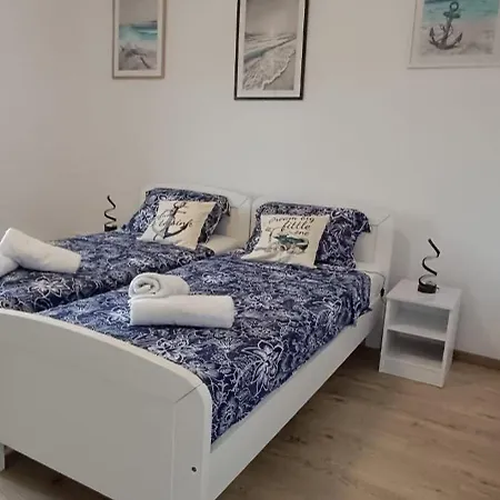 House Adriatic Blue Dream