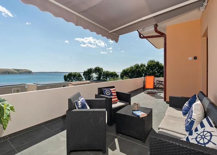 House Adriatic Blue Dream ルティナ